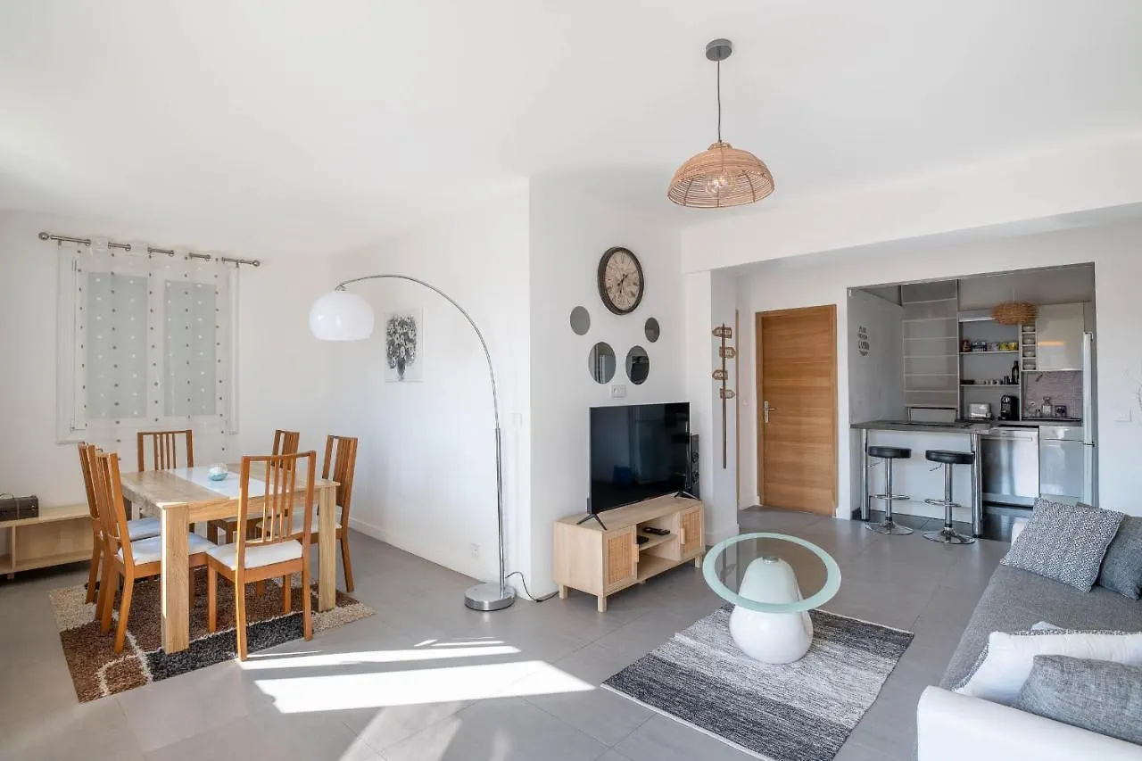 Appt Lumineux Et Spacieux Au Coeur De Cannes Apartment